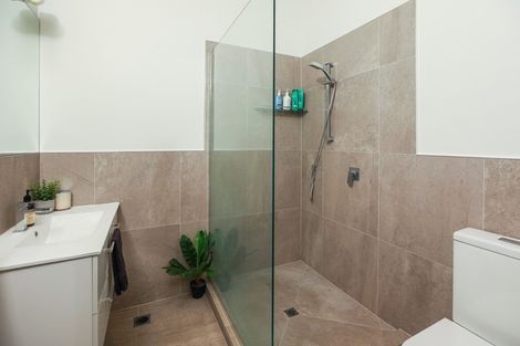 Photo of property in 39u2 Norton Road, Frankton, Hamilton, 3204