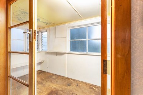 Photo of property in 43 Oxford Street, Lansdowne, Masterton, 5810