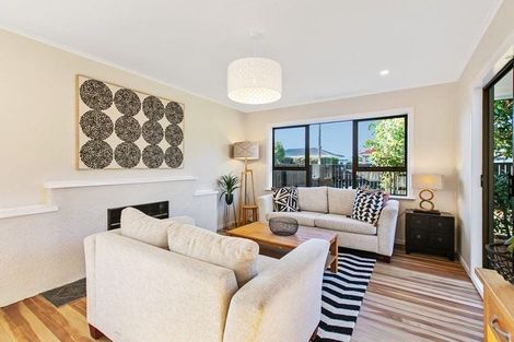 Photo of property in 36 Alma Crescent, Papakura, 2110