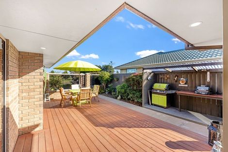 Photo of property in 18 Torrey Pines, Waimairi Beach, Christchurch, 8083