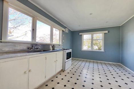 Photo of property in 118 Broderick Road, Johnsonville, Wellington, 6037