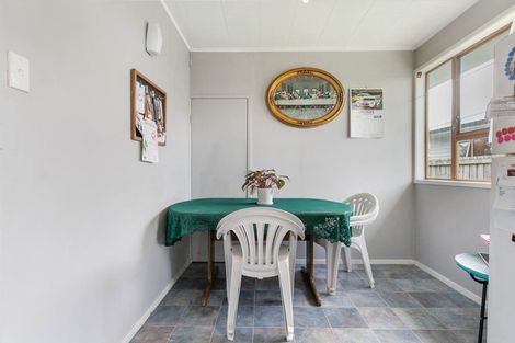 Photo of property in 2/1 Carter Place, Manurewa, Auckland, 2102