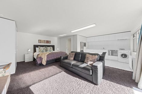 Photo of property in 59 Gilbert Street, New Plymouth, 4310
