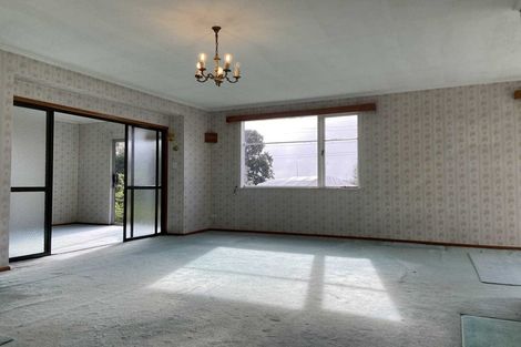 Photo of property in 62 Royal View Road, Te Atatu South, Auckland, 0610