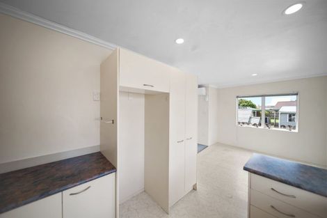 Photo of property in 41a Paterson Avenue West, Pukekohe, 2120