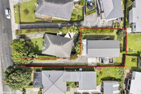 Photo of property in 8 Brookfield Road, Te Atatu Peninsula, Auckland, 0610