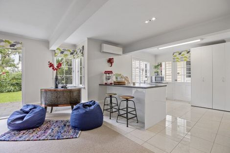 Photo of property in 1 Grove Road, Devonport, Auckland, 0624