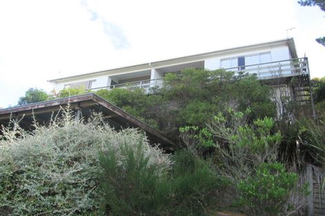 Photo of property in 5 Jerome Way, Crofton Downs, Wellington, 6035