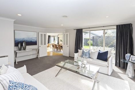 Photo of property in 37 Hussey Road, Harewood, Christchurch, 8051