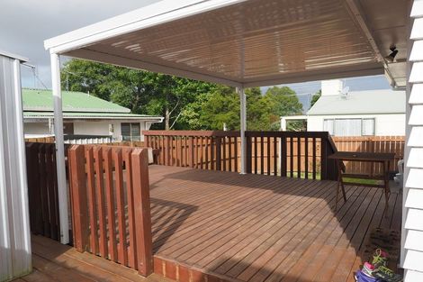 Photo of property in 1/61 Beaubank Road, Kelston, Auckland, 0602
