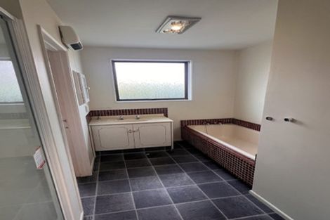 Photo of property in 1/135 Sawyers Arms Road, Northcote, Christchurch, 8052