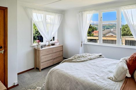 Photo of property in 49a Piko Street, Titahi Bay, Porirua, 5022