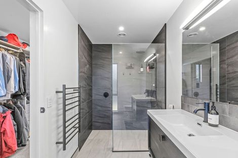 Photo of property in 16 Isthmus Place, Lake Hawea, Wanaka, 9382