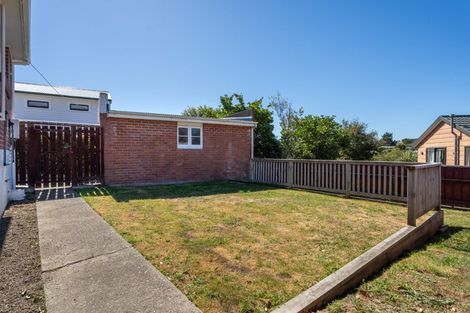 Photo of property in 32 Bracken Road, Paparangi, Wellington, 6037