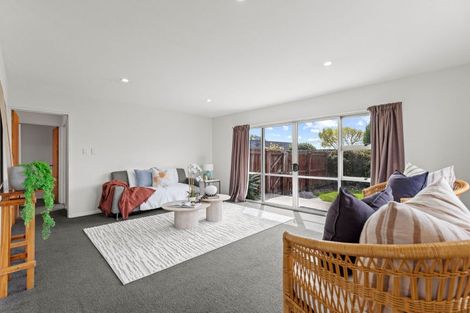 Photo of property in 1/123a Queenspark Drive, Parklands, Christchurch, 8083