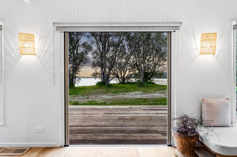 Photo of property in 74 Clinton Road, Tawharanui Peninsula, Matakana, 0986