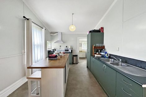 Photo of property in 11 Kelvin Street, Aramoho, Wanganui, 4500