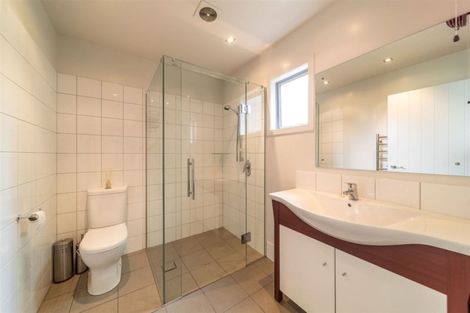 Photo of property in 69a Hensman Road, Queenstown, 9300