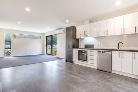 Photo of property in 9 Hastings Grove, Wainuiomata, Lower Hutt, 5014