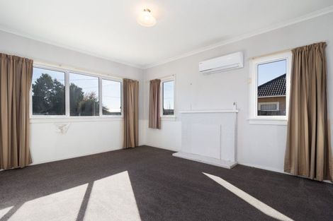 Photo of property in 11 Cochrane Street, Fairy Springs, Rotorua, 3015