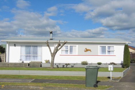 Photo of property in 10 Fox Street, Levin, 5510