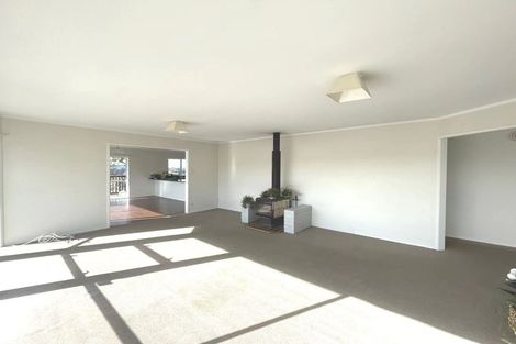 Photo of property in 74 Deacon Road, Riverhead, Kumeu, 0892