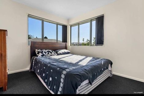 Photo of property in 15 Josie Lane, Manurewa, Auckland, 2102