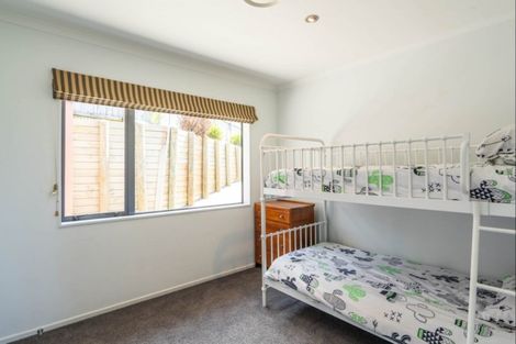 Photo of property in 7 Lambert Way, Paraparaumu, 5032