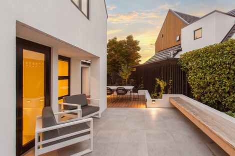 Photo of property in 2 Wairarapa Terrace, Merivale, Christchurch, 8014
