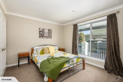Photo of property in 18 Heathglen Avenue, Parklands, Christchurch, 8083