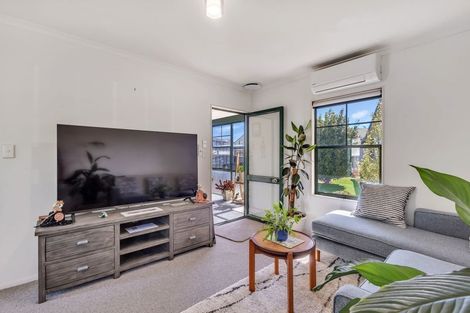 Photo of property in 3/70 Whiteley Street, Moturoa, New Plymouth, 4310