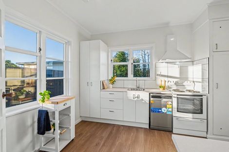 Photo of property in 18 Emmett Street, Shirley, Christchurch, 8013
