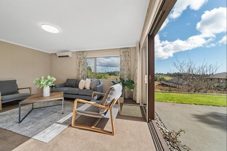 Photo of property in 5b Tupuhi Place, Highlands Park, New Plymouth, 4312