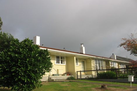 Photo of property in 19 Stephens Crescent, Highbury, Palmerston North, 4412