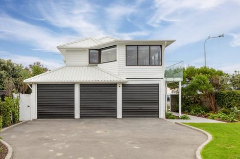 Photo of property in 11 Beachville Road, Redcliffs, Christchurch, 8081
