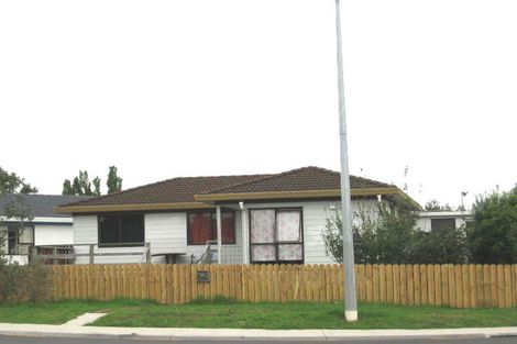 Photo of property in 2/67 Luanda Drive, Ranui, Auckland, 0612