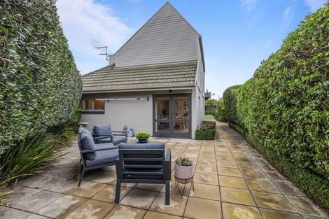 Photo of property in 15a Saint Winifreds Place, Bryndwr, Christchurch, 8052