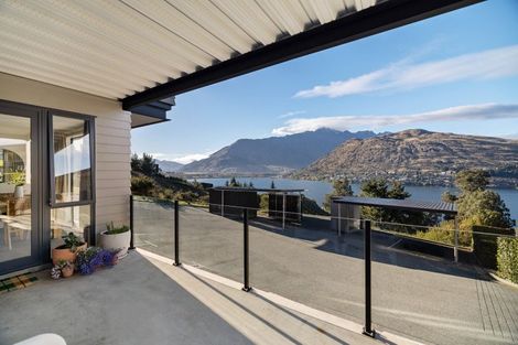 Photo of property in 18 Goldrush Way, Queenstown, 9300