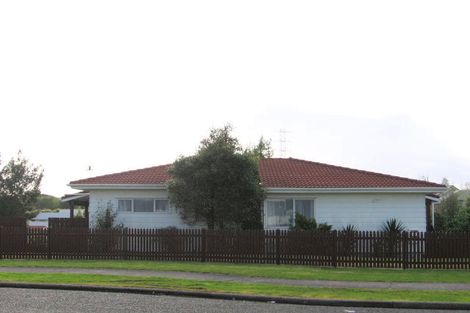 Photo of property in 3 Kirklow Place, Goodwood Heights, Auckland, 2105