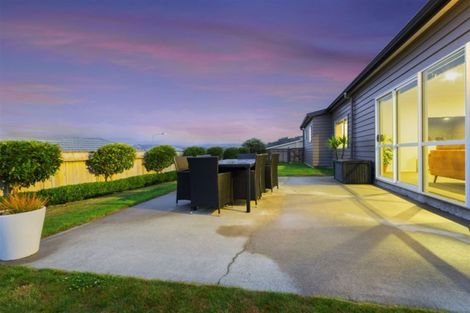 Photo of property in 4 Gennaker Lane, Whitby, Porirua, 5024