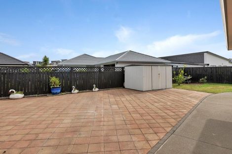 Photo of property in 7 Kihi Place, Ruakaka, 0116