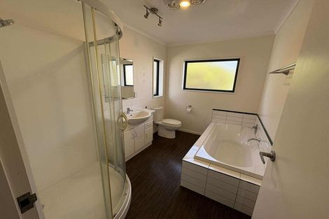 Photo of property in 4 Kekerenga Street, Strathmore Park, Wellington, 6022