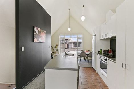 Photo of property in Pirie Street Townhouses, 18/35u Pirie Street, Mount Victoria, Wellington, 6011