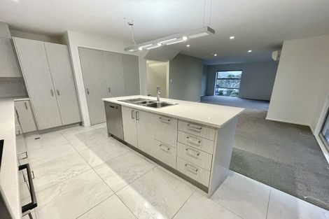 Photo of property in 61u5 Black Rock Road, Newlands, Wellington, 6037