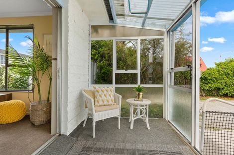 Photo of property in 2/136 Wainoni Road, Avondale, Christchurch, 8061