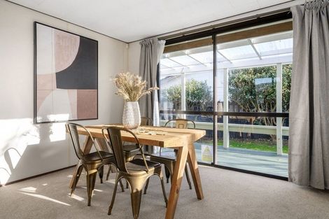 Photo of property in 38 Garland Drive, St Andrews, Hamilton, 3200