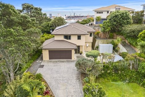 Photo of property in 18 Parris Street, Moturoa, New Plymouth, 4310