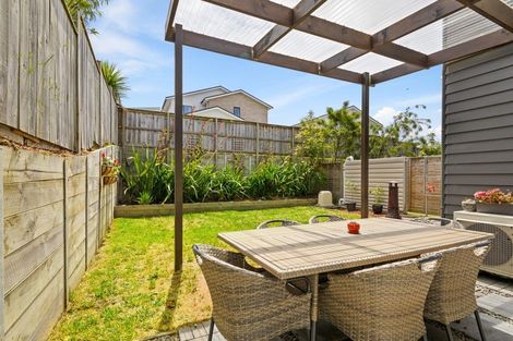 Photo of property in 1 Purei Lane, Massey, Auckland, 0614