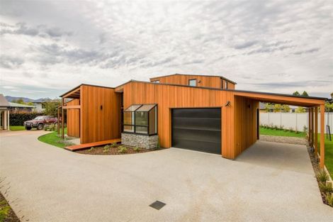 Photo of property in 39 Hyland Street, Wanaka, 9305