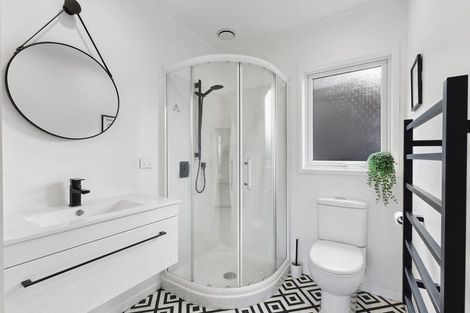 Photo of property in 70 Fyvie Avenue, Tawa, Wellington, 5028